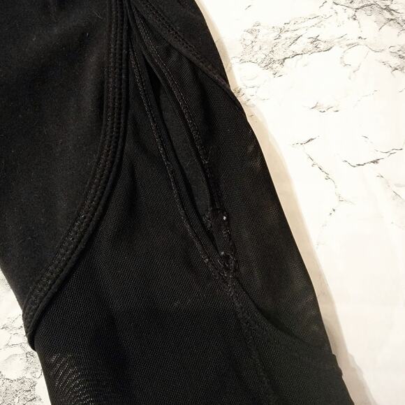 Athleta Mesh Cut Out Salutation 7/8 Black Leggings Size S - Picture 6 of 8